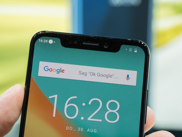 Die Notch ist sehr breit. (Bild: Martin Wolf/Golem.de)