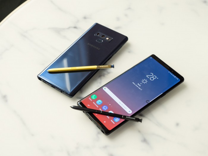 Im Inneren arbeitet der Exynos 9810. (Bild: Christoph B&ouml;schow/Golem.de)