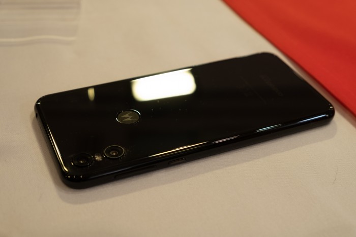 Das Motorola One von Lenovo (Bild: Michael Wieczorek/Golem.de)