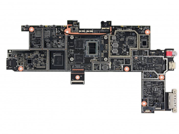 Platine des Surface Go (Bild: iFixit)