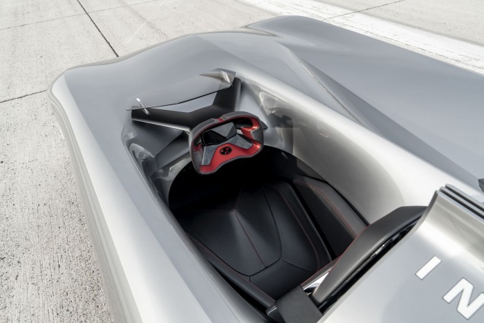 Das Innere ist eher sportlich als behaglich. (Bild: Infiniti)