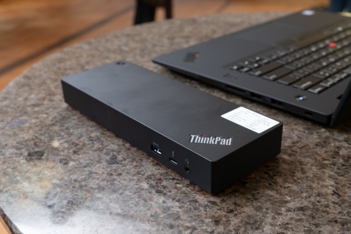 Thinkpad X1 Extreme Dockingstation (Bild: Michael Wiezcorek/Golem.de)