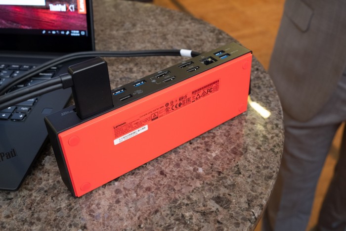 Thinkpad X1 Extreme Dockingstation (Bild: Michael Wiezcorek/Golem.de)