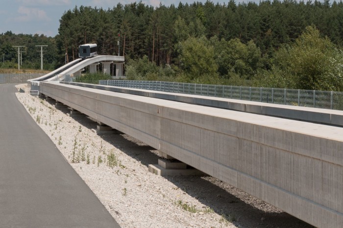 ... und auch filigraner als der einer gew&ouml;hnlichen Hochbahn. (Bild: Werner Pluta/Golem.de)