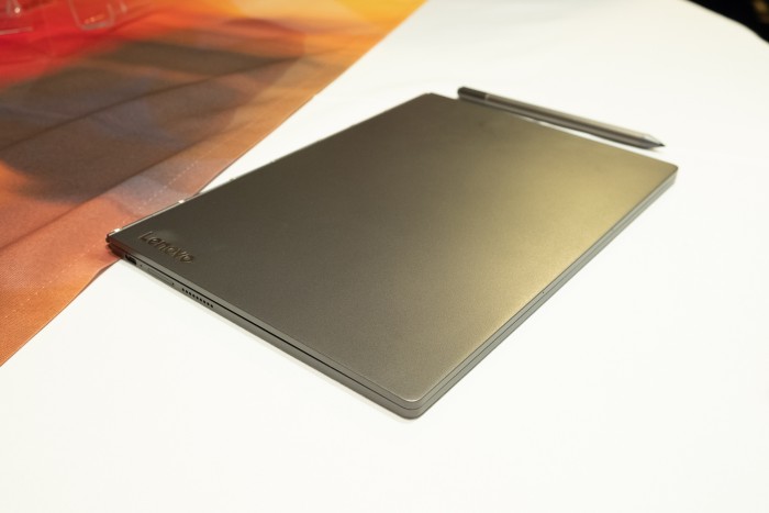 Lenovo Yoga Book C930 (Bild: Michael Wiezcorek/Golem.de)