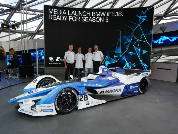 BMW-Motorsportchef Jens Marquardt (rechts) mit seinen Fahrern und J-F Thormann von Andretti Autosport. (Foto: Dirk Kunde)