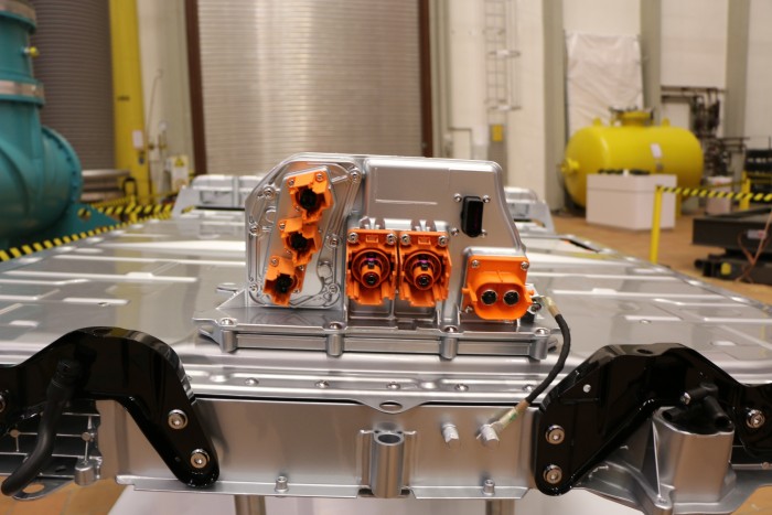 Die Leistungselektronik ist für einen Austausch leicht zugänglich. (Foto: Friedhelm Greis/Golem.de)