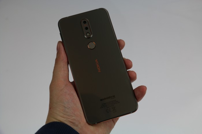 Auf der R&uuml;ckseite ist eine Dualkamera eingebaut. (Bild: Matthias Zellmer/Areamobile.de)