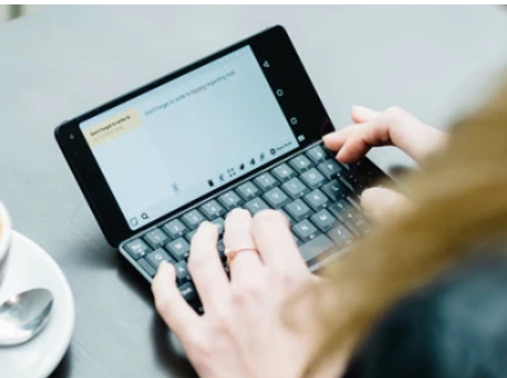 Cosmo Communicator (Bild: Planet Computing)