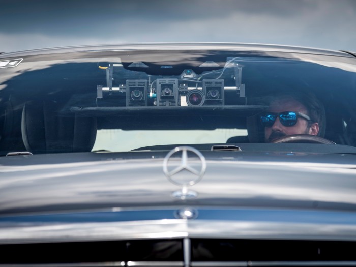 Mit Stereo-Kameras nimmt Daimler ein dreidimensionales Bild der Umgebung auf. (Bild: Daimler)