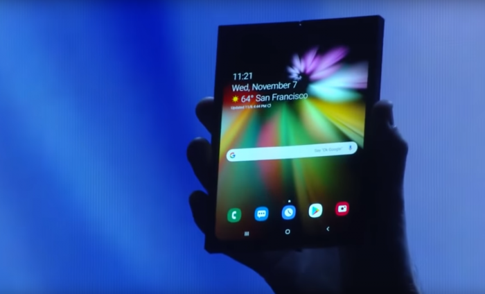Samsungs Infinity Flex Display (Bild: Samsung/Screenshot: Golem.de)