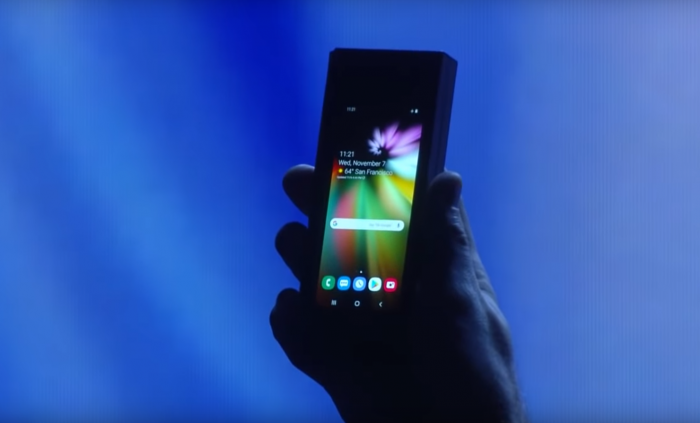 Samsungs Infinity Flex Display (Bild: Samsung/Screenshot: Golem.de)