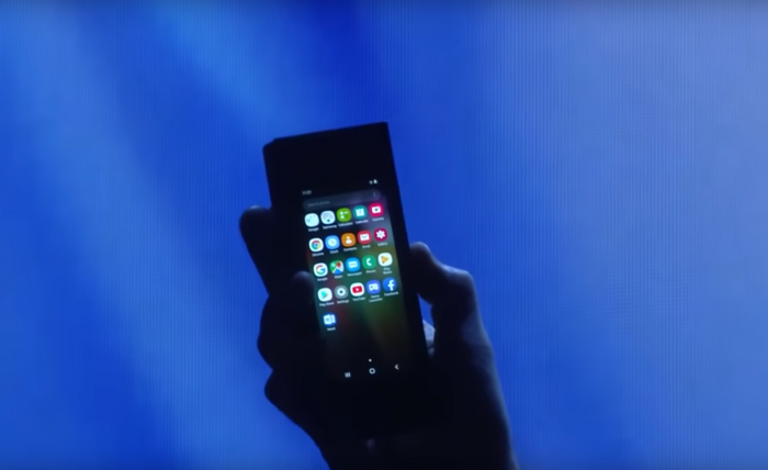 Samsungs Infinity Flex Display (Bild: Samsung/Screenshot: Golem.de)