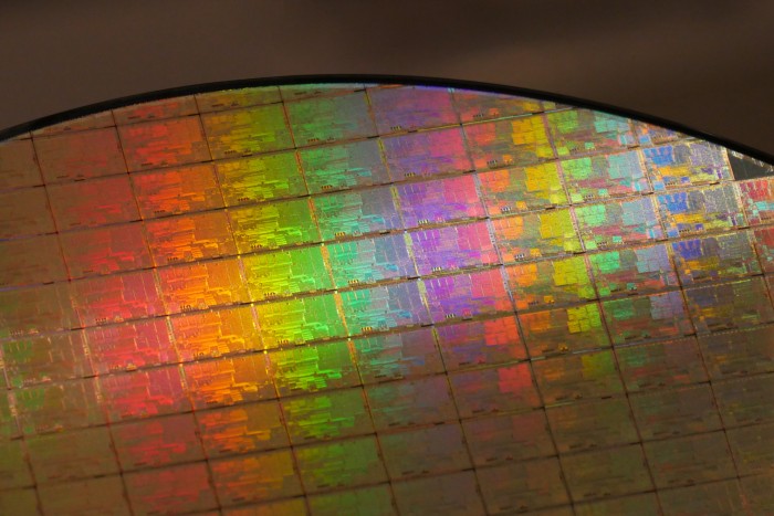 Close-up der Snapdragon 8cx (Bild: Marc Sauter/Golem.de) 