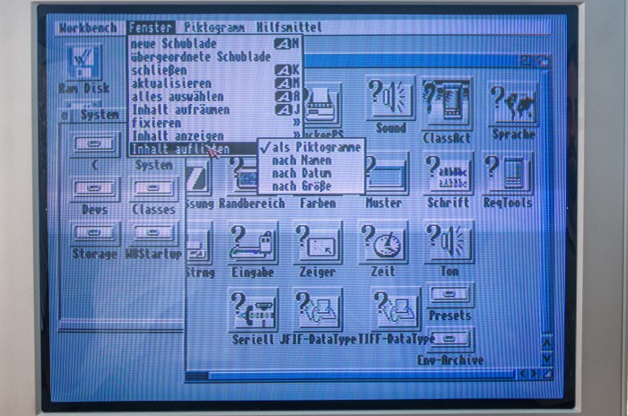 Das Betriebssystem unserers CDTV ist mit Versionsnummer 3.1 aus dem Jahr 1997 recht neu. (Bild: Martin Wolf / Golem.de)
