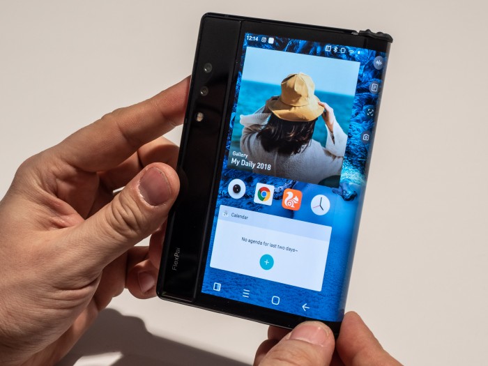 ... und eine Rückseite geteilt. (Bild: Martin Wolf/Golem.de)