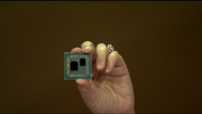 Das Package trägt zwei Chips, es scheint noch Platz für weitere acht Kerne zu sein. (Bild: AMD)