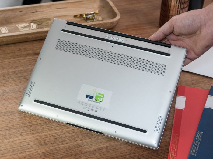 Die Rückseite des Matebook 14 (Bild: Martin Wolf/Golem.de)