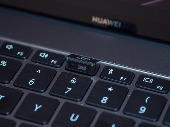 Die Webcam ist wieder in den F-Tasten verbaut. (Bild: Martin Wolf/Golem.de)