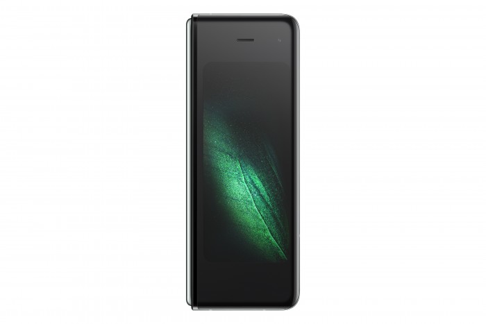 Das Außendisplay lässt sich wie bei einem herkömmlichen Smartphone verwenden. (Bild: Samsung)