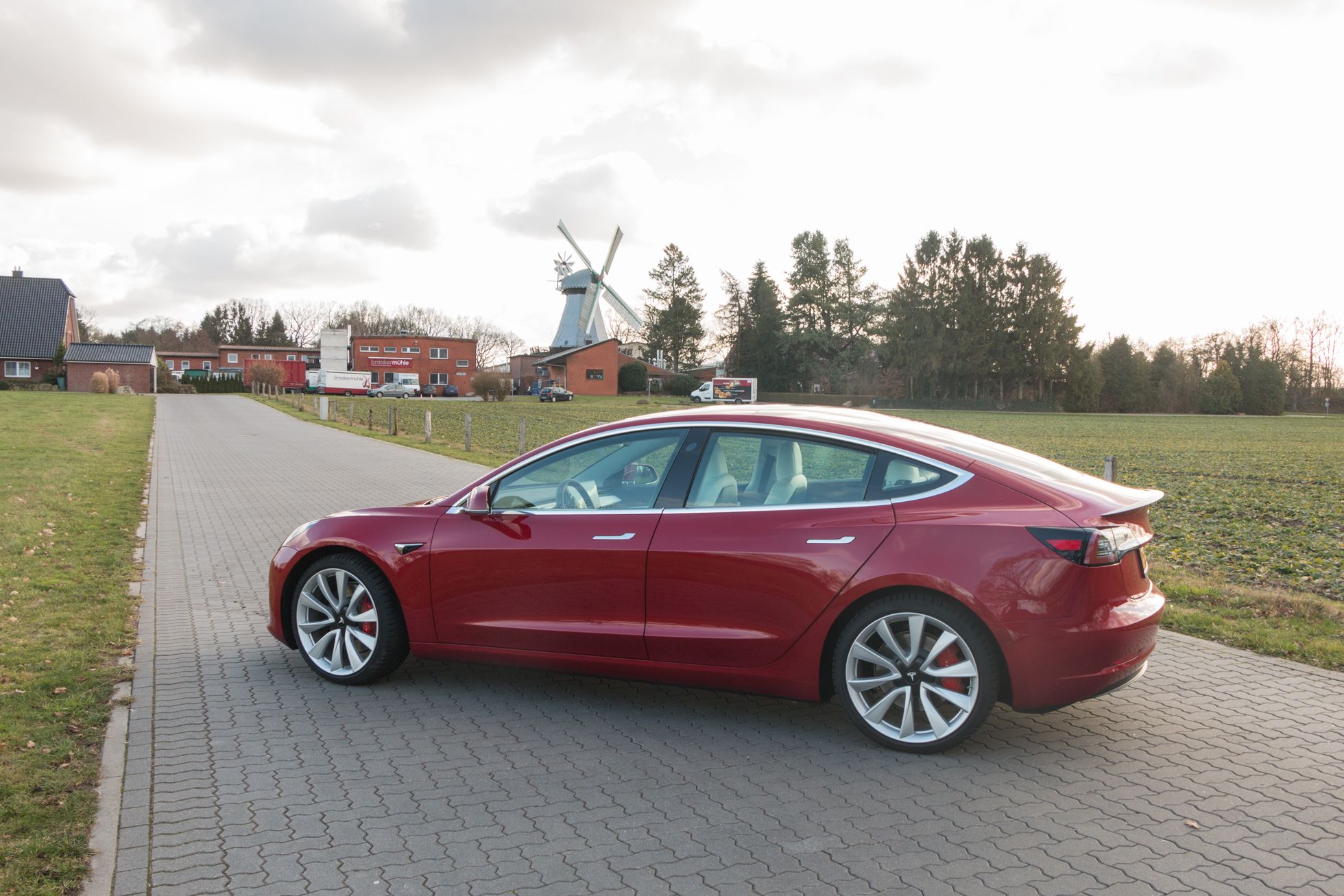 Preissenkung Tesla Model 3 Schon Für 35 000 Euro Erhältlich Golem De