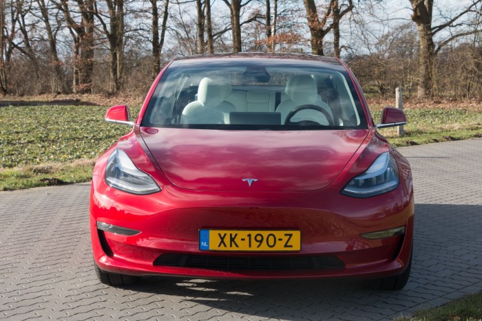 Die rote Lackierung und die weißen Sitze sind Extras. (Bild: Werner Pluta/Golem.de)