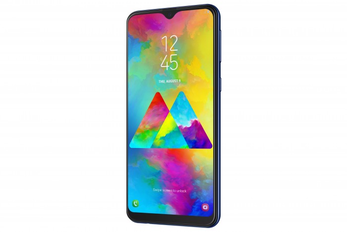 Das 6,3 Zoll große Display hat eine Notch, in der die Frontkamera verbaut ist. (Bild: Samsung)