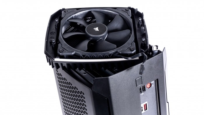 Corsair One i160 (Bild: Marc Sauter/Golem.de)