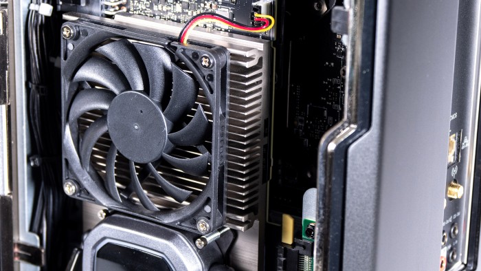 Corsair One i160 (Bild: Marc Sauter/Golem.de)