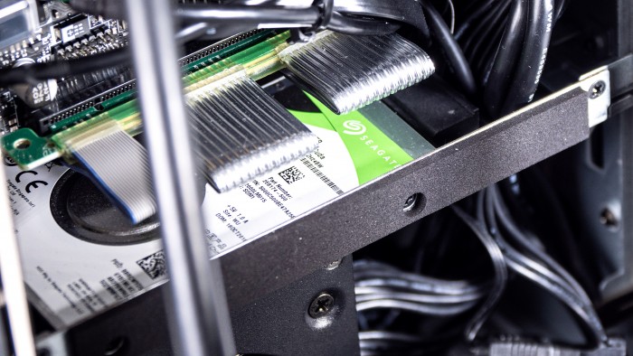 Corsair One i160 (Bild: Marc Sauter/Golem.de)