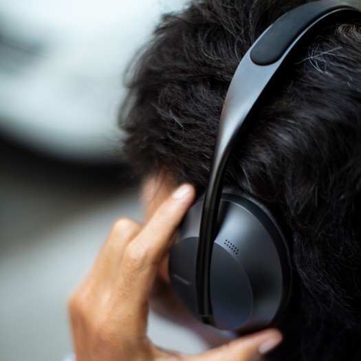 Noise Cancelling Headphones 700 (Bild: Bose)