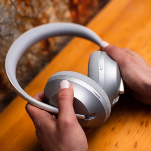 Noise Cancelling Headphones 700 (Bild: Bose)