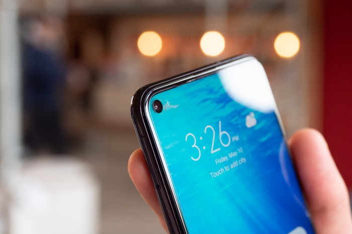 Honor 20 Pro - Hinweis von Honor: "Bei den gezeigten Geräten der Honor-20-Serie handelt es sich um Demoversionen, die sich in Aussehen und Funktion von der finalen Version unterscheiden können." (Bild: Heiko Raschke/Golem.de)
