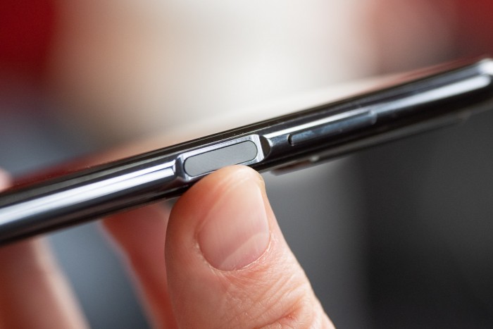 Honor 20 Pro - Hinweis von Honor: "Bei den gezeigten Geräten der Honor-20-Serie handelt es sich um Demoversionen, die sich in Aussehen und Funktion von der finalen Version unterscheiden können." (Bild: Heiko Raschke/Golem.de)