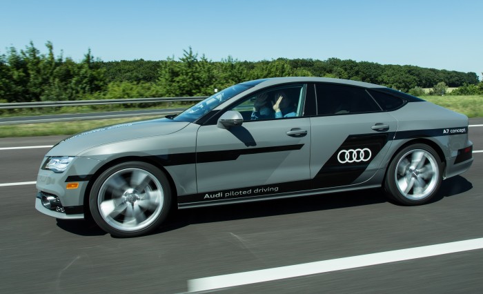 Golem.de testete im Sommer 2015 hochautomatisierten A7 "Jack" im Juli auf der Autobahn bei Wolfsburg. (Foto: Martin Wolf/Golem.de)