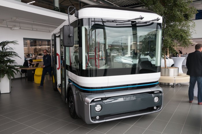 Neben dem Life baut e.Mobile den Mover, einen Kleinbus. (Bild: Werner Pluta/Golem.de)