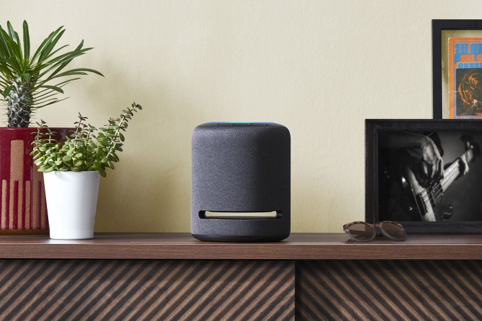 Echo Studio (Bild: Amazon)