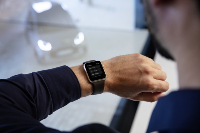 Neue Smart-App für das iPhone (Bild: Daimler)