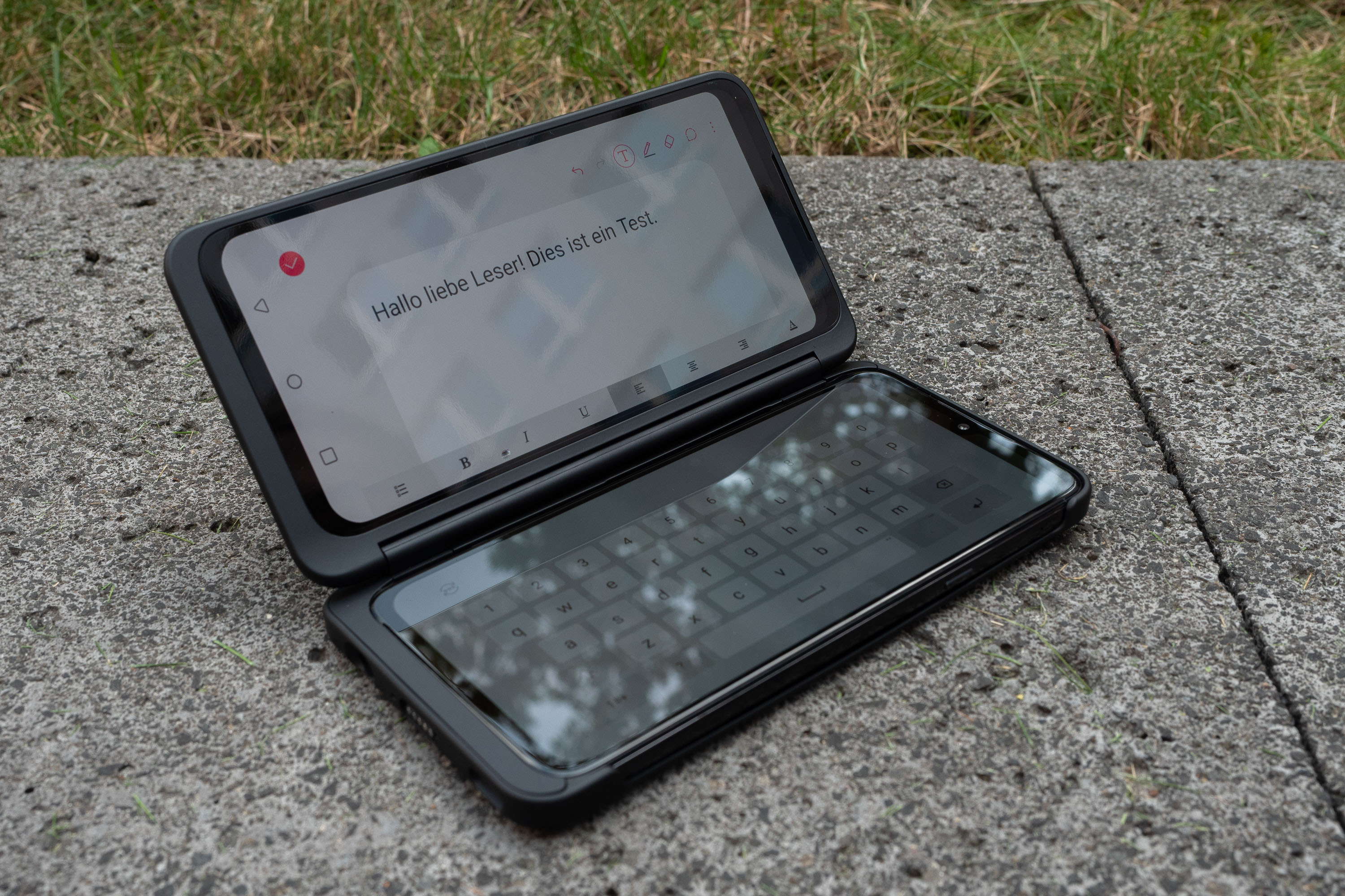 LG G8x Thinq im Hands On: LG bringt neue Faltsmartphone-Alternative ...