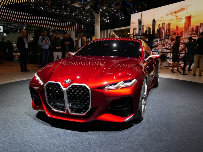 Sehr bullig sieht der BMW Concept 4 aus. (Foto: Dirk Kunde)