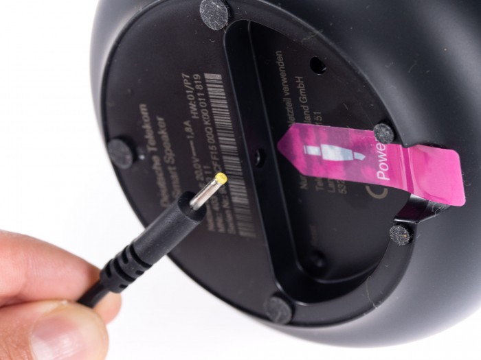 Stromanschluss für den Smart Speaker der Telekom (Bild: Martin Wolf/Golem.de)