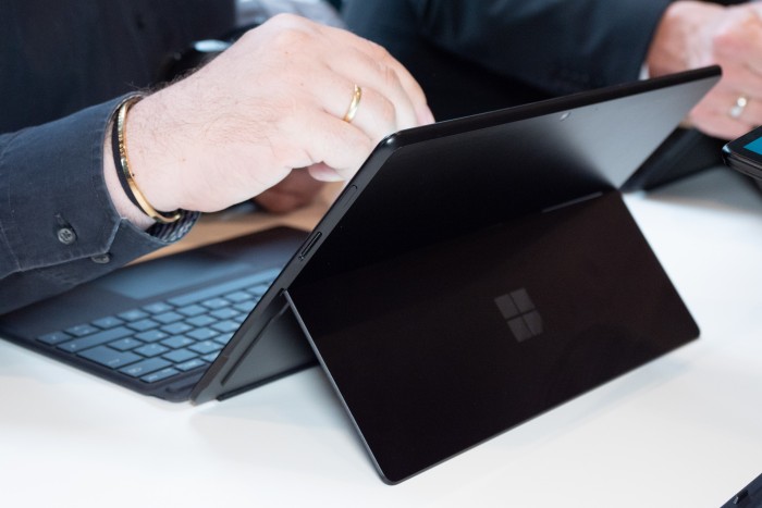 Surface Pro X (Bild: Martin Wolf/Golem.de)