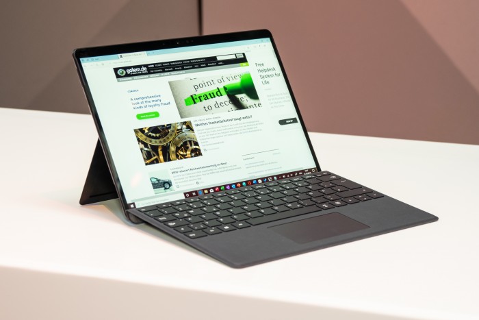 Surface Pro X (Bild: Martin Wolf/Golem.de)
