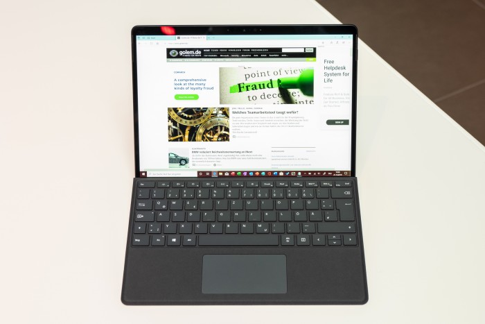 Surface Pro X (Bild: Martin Wolf/Golem.de)
