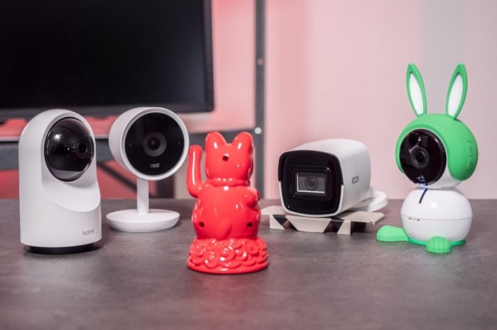 Alle Kameras sind auf die Winkekatze gerichtet. (Bild: Martin Wolf/Golem.de)