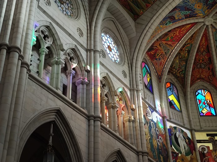 Ein Detail der Almudena-Kathedrale, aufgenommen mit dem Hybridzoom des Mi Note 10 (Bild: Tobias K&ouml;ltzsch/Golem.de)