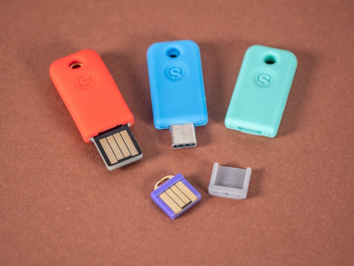 Wie beim großen Bruder Solo lässt sich auch beim Somu das Silikongehäuse wechseln. (Bild: Martin Wolf/Golem.de)