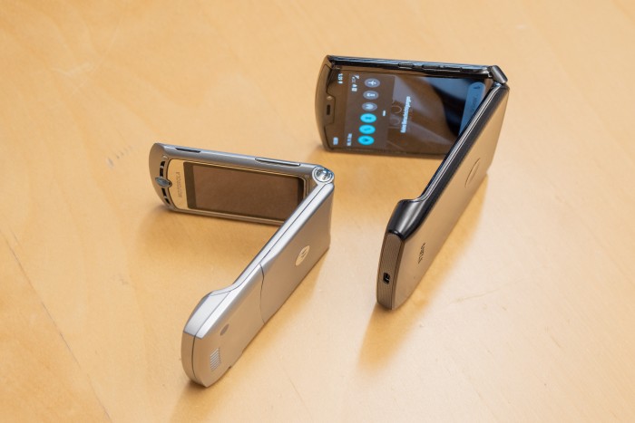 Links das alte, rechts das neue Razr (Bild: Martin Wolf/Golem.de)