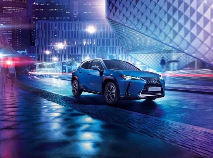 Lexus UX 300e (Bild: Toyota)
