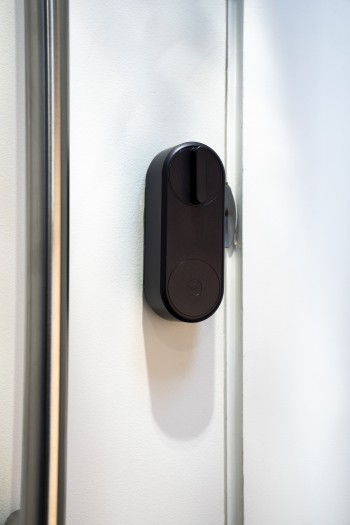 Netatmo Smart Lock: Türschloss ohne Internet oder Motor nutzt NFC-Schlüssel  - ComputerBase